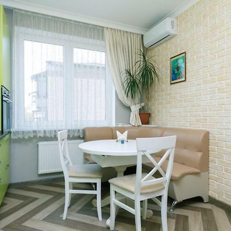 Apartmant In Kpi З Двома Спальнями Kyiv Exterior foto
