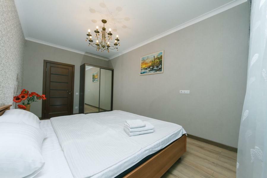 Apartmant In Kpi З Двома Спальнями Kyiv Exterior foto